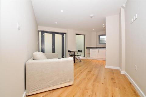 1 bedroom apartment to rent, Martello Street, London Fields, E8