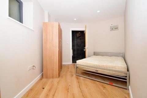 1 bedroom apartment to rent, Martello Street, London Fields, E8