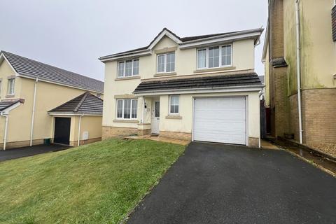 4 bedroom detached house to rent, Maes Y Wennol, Carmarthen, Carmarthenshire