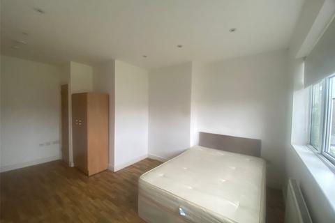 6 bedroom house share to rent, 241 Court Road, London, SE9