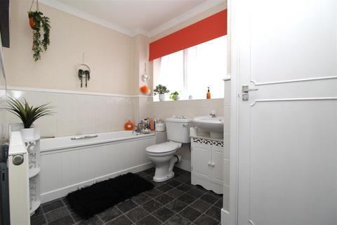 3 bedroom semi-detached house for sale, Friends Avenue, Margate