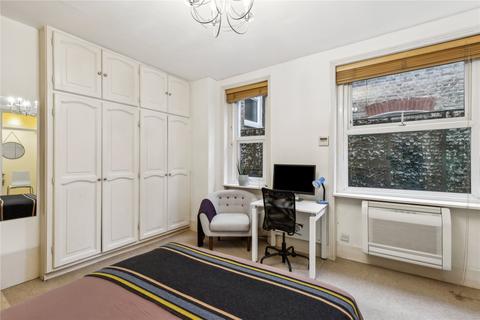 Studio to rent, Fulham Palace Road, London SW6