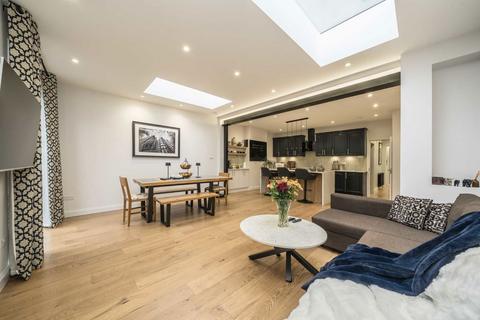 4 bedroom semi-detached house for sale, Fieldend Road, London SW16