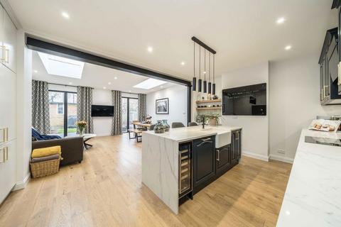 4 bedroom semi-detached house for sale, Fieldend Road, London SW16