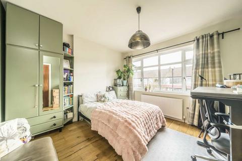 4 bedroom semi-detached house for sale, Fieldend Road, London SW16