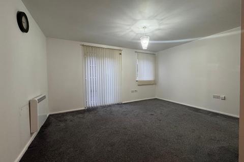 Studio to rent, Attingham Drive, Dudley, West Midlands