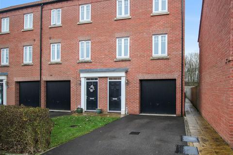 3 bedroom townhouse for sale, Blackthorn Road, Northallerton DL7