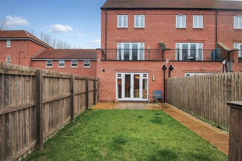 3 bedroom townhouse for sale, Blackthorn Road, Northallerton DL7