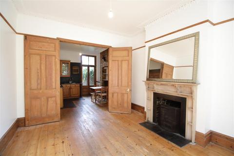 1 bedroom flat for sale, Holmewood Gardens, Brixton SW2