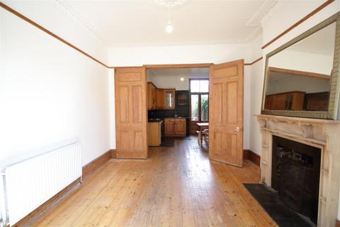 1 bedroom flat for sale, Holmewood Gardens, Brixton SW2