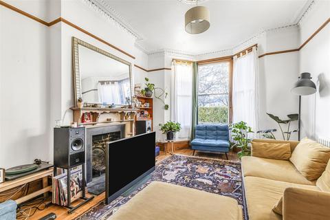 1 bedroom flat for sale, Holmewood Gardens, Brixton SW2