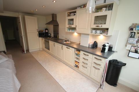 2 bedroom flat to rent, Valley Drive, Harrogate, North Yorkshire, UK, HG2