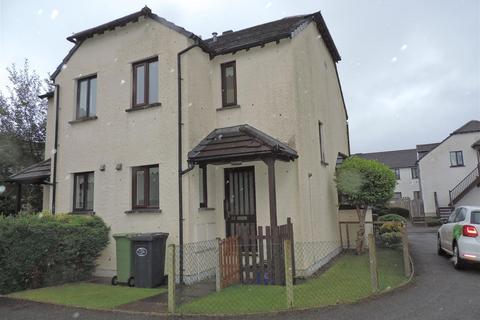 2 bedroom semi-detached house to rent, Howe Gardens, Kendal