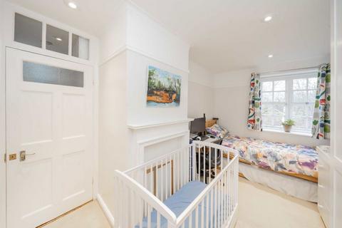 2 bedroom flat for sale, Hampstead Way, London NW11