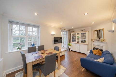 2 bedroom flat for sale, Hampstead Way, London NW11