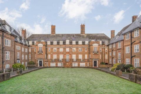 2 bedroom flat for sale, Hampstead Way, London NW11