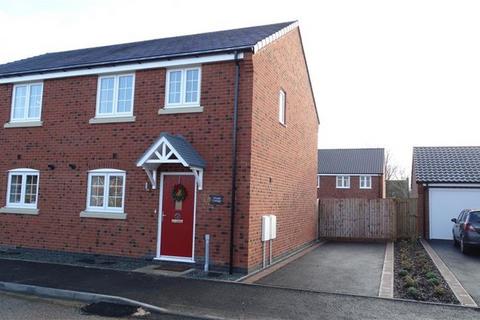 3 bedroom semi-detached house to rent, Falcon Avenue, Spalding