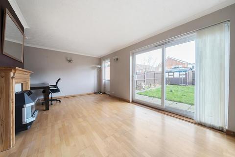 3 bedroom terraced house to rent, Brent Path,  Aylesbury,  HP21