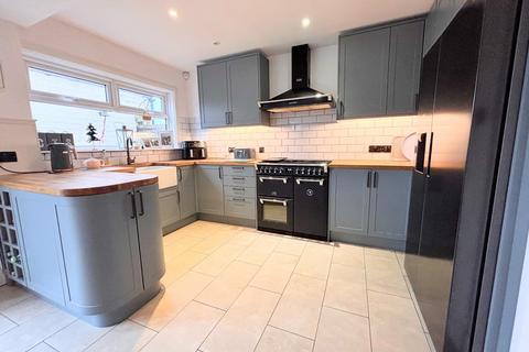 56 The Warren, Hardingstone, Northampton, NN4 6EP