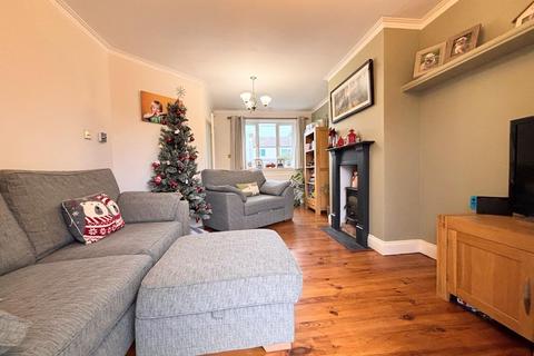 56 The Warren, Hardingstone, Northampton, NN4 6EP