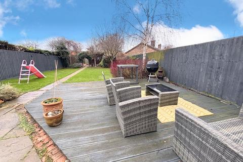 56 The Warren, Hardingstone, Northampton, NN4 6EP