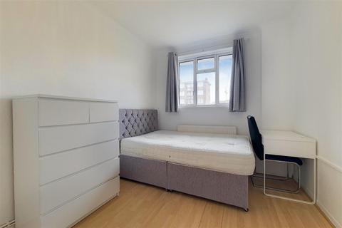 3 bedroom apartment to rent, Cudworth House, Nine Elms