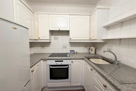 1 bedroom retirement property for sale, Sawyers Hall Lane, Brentwood