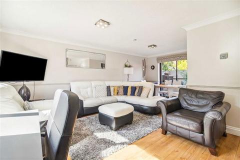 3 bedroom semi-detached house for sale, Clack Street, London SE16