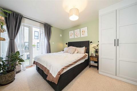 3 bedroom flat for sale, Abbey Street, London SE16