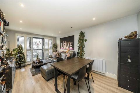 2 bedroom flat for sale, Spa Road, London SE16