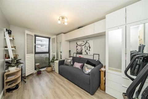 2 bedroom flat for sale, Spa Road, London SE16