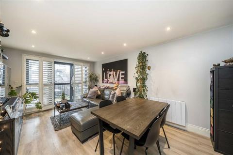 2 bedroom flat for sale, Spa Road, London SE16