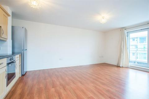 2 bedroom apartment for sale, Hudson House, Station Approach, Epsom