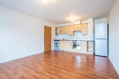 2 bedroom apartment for sale, Hudson House, Station Approach, Epsom