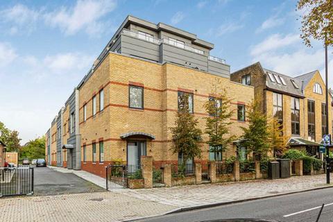 2 bedroom flat for sale, St. Johns Road, Isleworth TW7