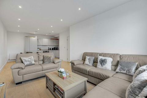 2 bedroom flat for sale, St. Johns Road, Isleworth TW7