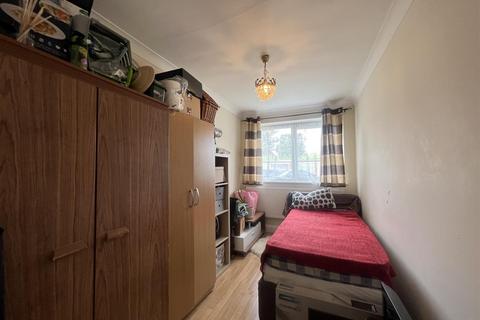 2 bedroom flat to rent, Garner Road London