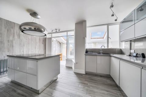 undefined, Harvard Road, Solihull, West Midlands, B92