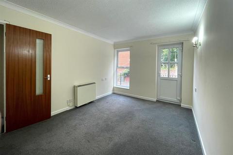 1 bedroom retirement property to rent, 9 Homecourt House, Bartholomew Street West EX4