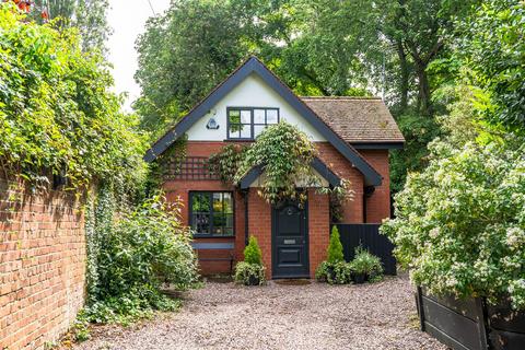 2 bedroom detached house for sale, College Road, Whalley Range