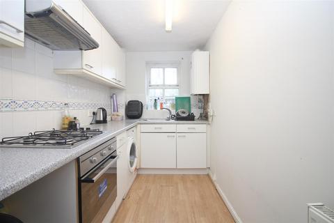 1 bedroom flat to rent, Yeoman Close, London