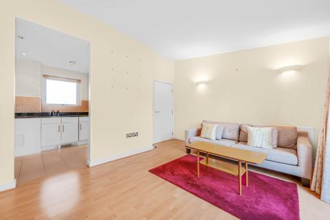 2 bedroom apartment to rent, Wellington Square London N1