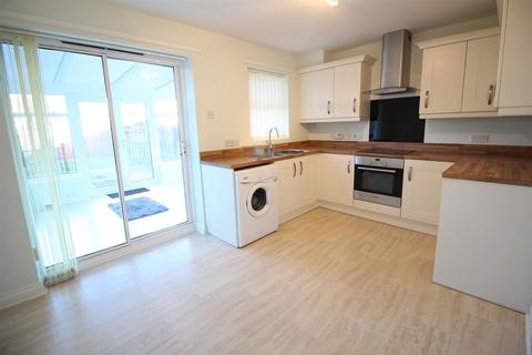 2 bedroom terraced house to rent, Hillheads Court, Whitley Bay