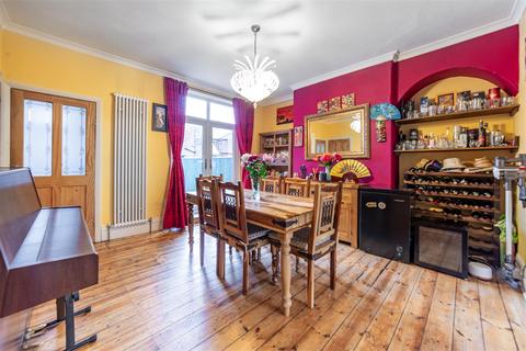 3 bedroom terraced house for sale, Biddlestone Road, Newcastle Upon Tyne