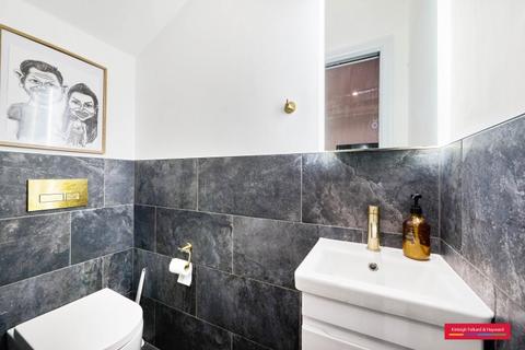 2 bedroom apartment to rent, Stamford Cottages London SW10