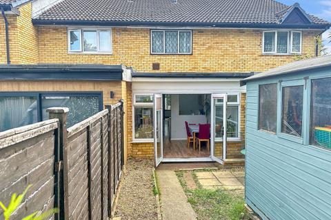 10 Wainwright Grove, Isleworth, TW7 7PU