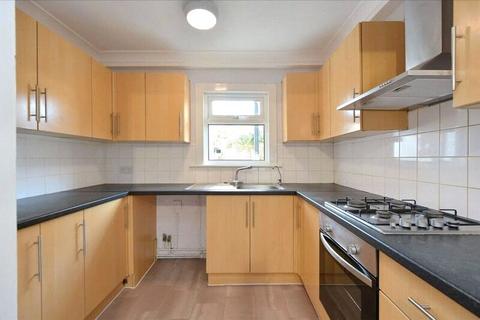 3 bedroom terraced house to rent, Raglan Road, Walthamstow, London, E17