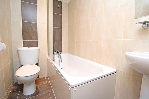 2 bedroom flat to rent, Stow Hill, Gwent NP20