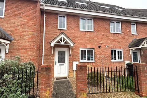 3 bedroom townhouse to rent, Rochester Road, Corby NN18