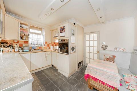 1 bedroom flat for sale, Girdlestone Walk, London N19